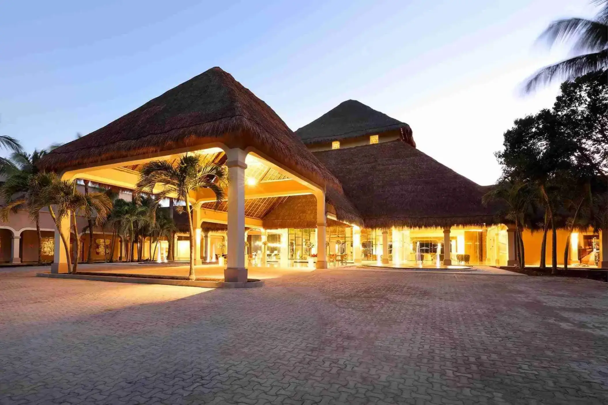 entry to TRS Yucatan Hotel in the evening