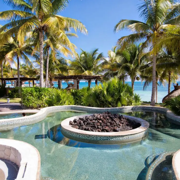 outdoor hot tub at villa del palmar cancun