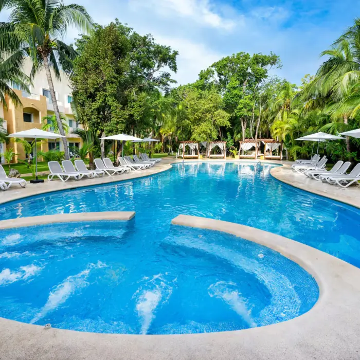 pool at Viva Maya by Wyndham