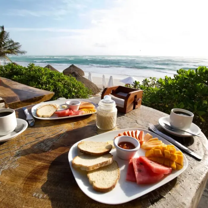 oceanfront breakfast at Zulum Hotel