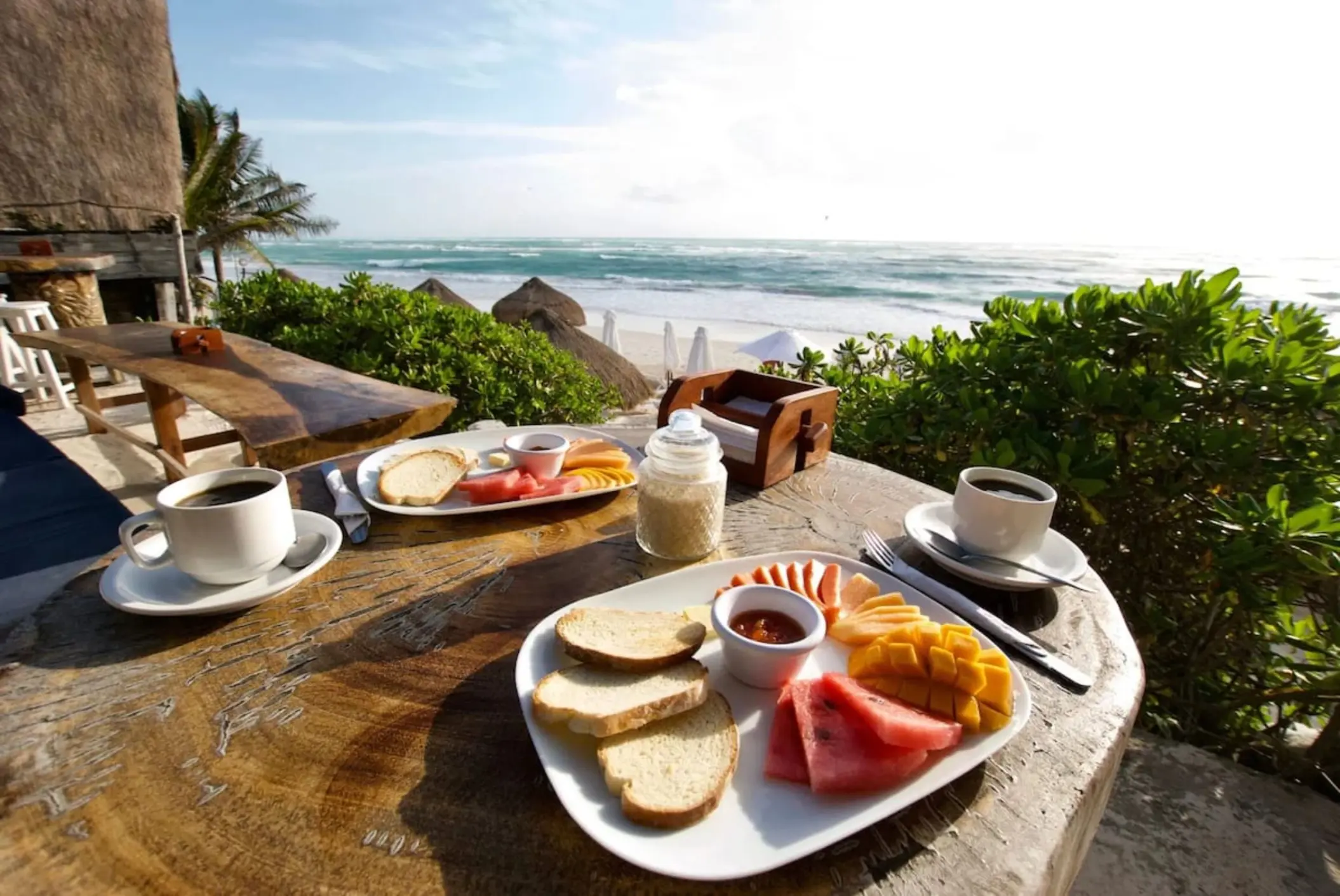 oceanfront breakfast at Zulum Hotel