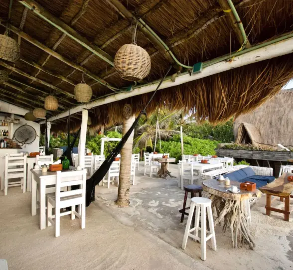 restaurant and bar at Zulum Hotel