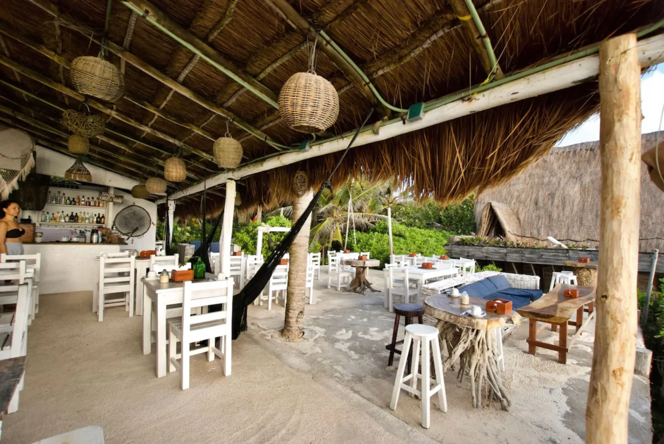 restaurant and bar at Zulum Hotel