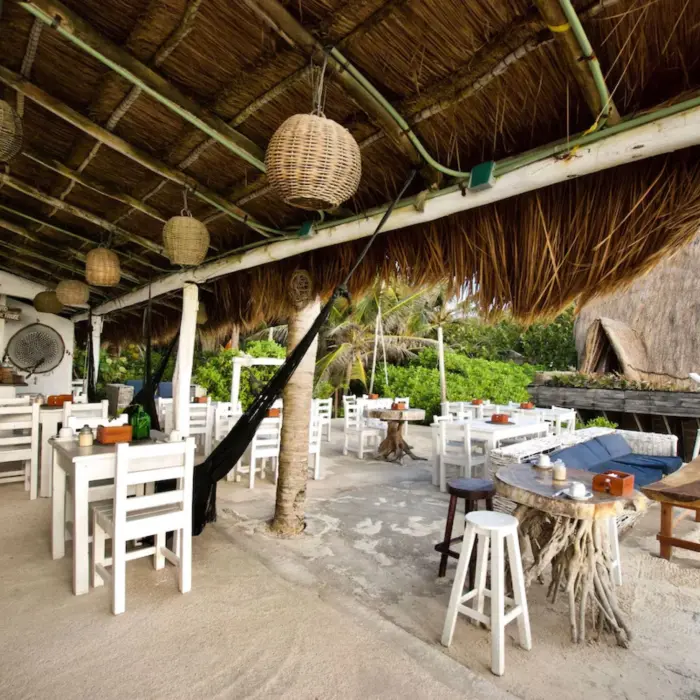 restaurant and bar at Zulum Hotel