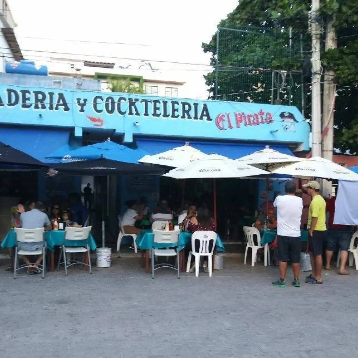 El Pirata Pescaderia Y Cokteleria