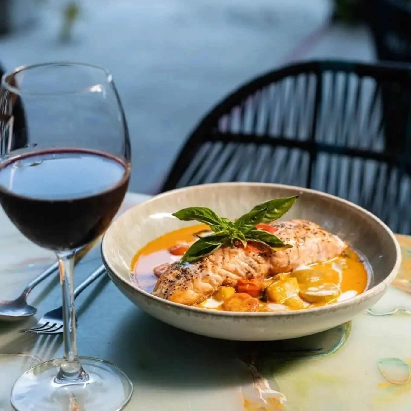 food and wine at po thai restaurant in Playa del carmen