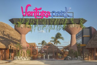 Ventura Park Cancun entrance