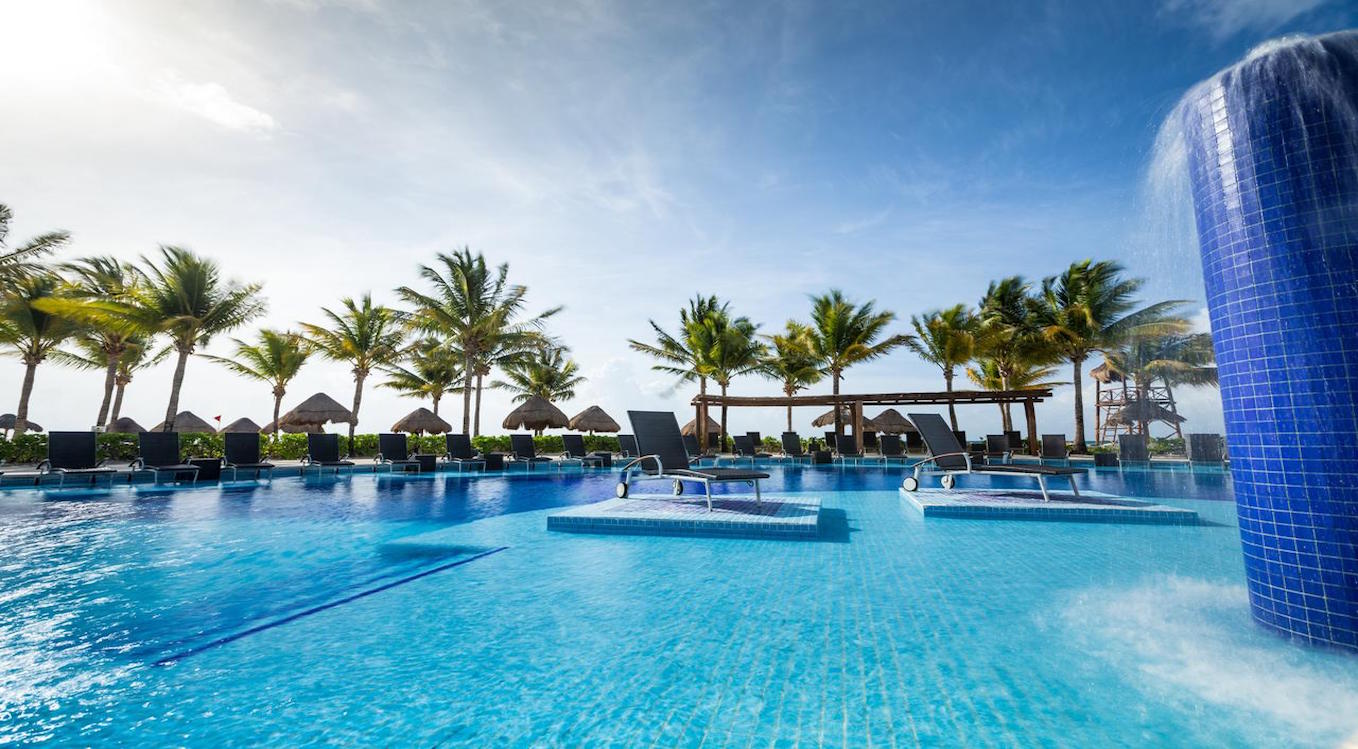 Blue Bay Grand Esmeralda | Playa del Carmen - BIG Savings!