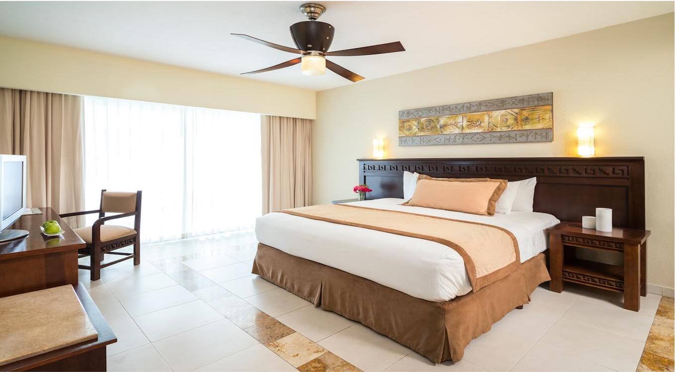 Blue Bay Grand Esmeralda | Playa del Carmen - BIG Savings!