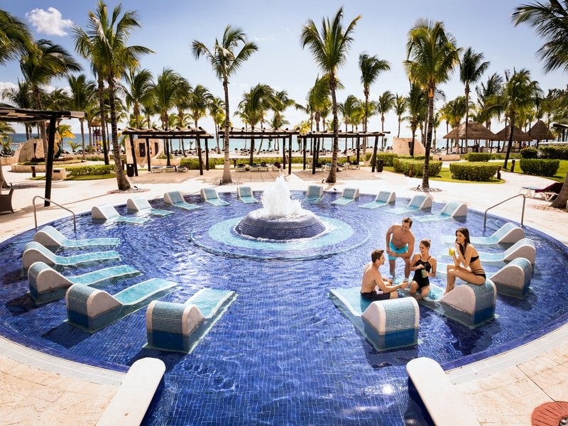Barcelo Maya Palace fountain pool 
