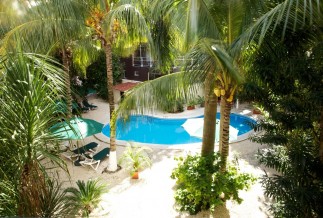 Hacienda Paradise pool